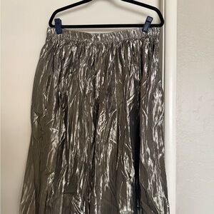 GAP Metallic Silver Crinkled Pleated Maxi Skirt